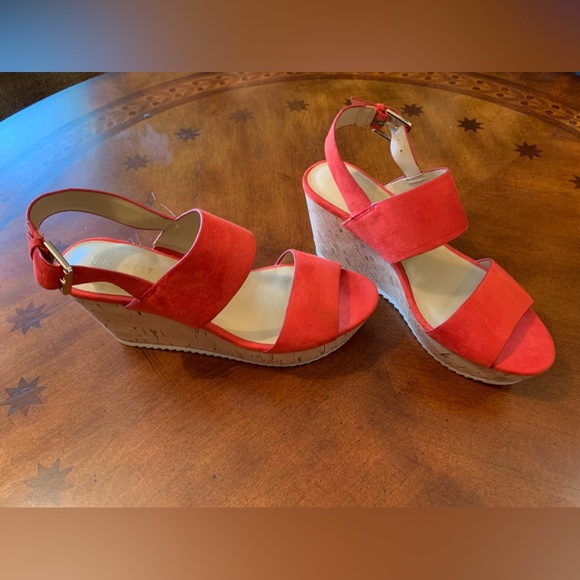 Nine West Wege Platform Sandals - Picture 1 of 5